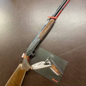 Benelli 828 U satin walnut stock and fore-end detail